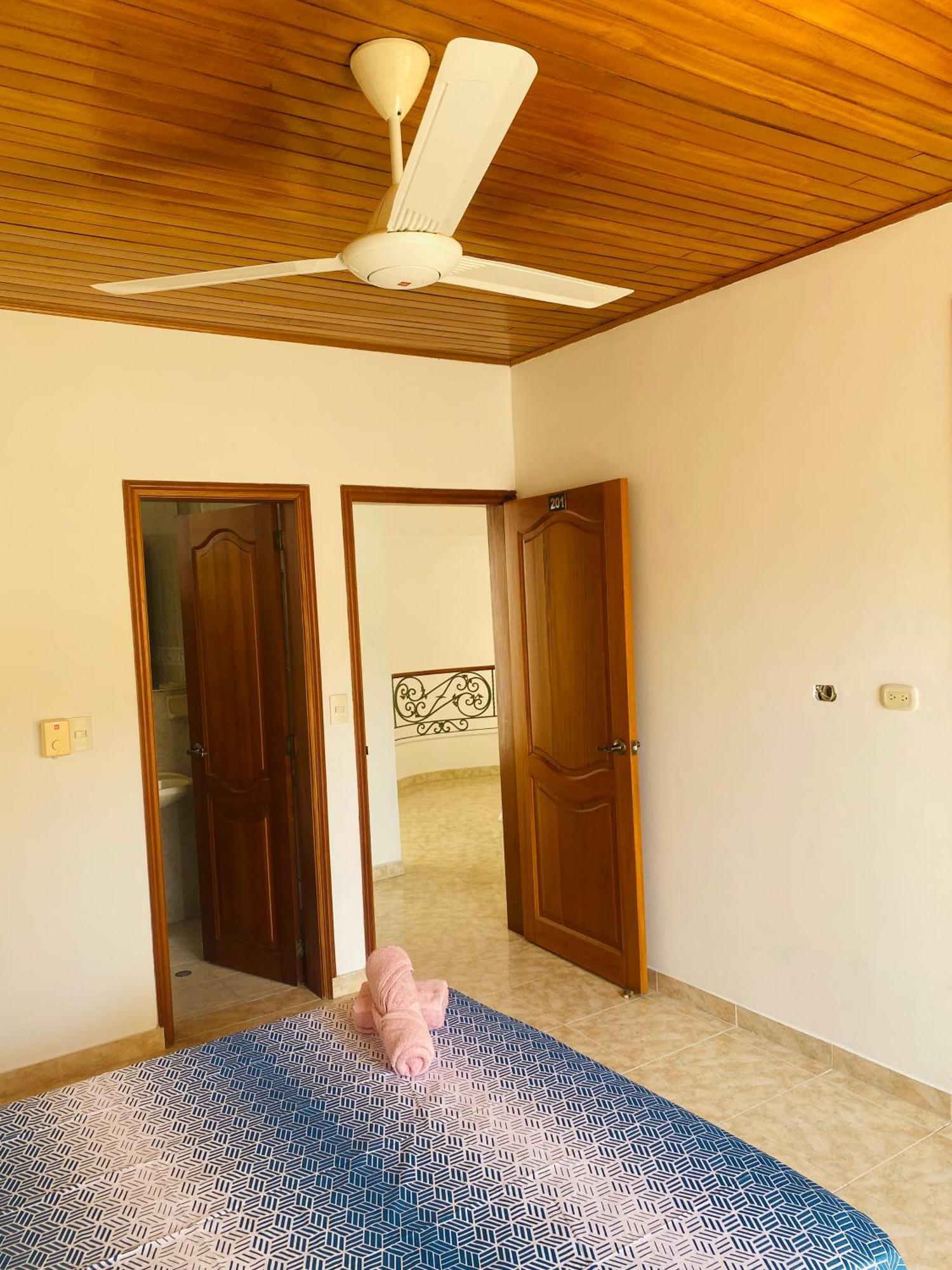 Guest house Paraiso Pie De La Popa 4*