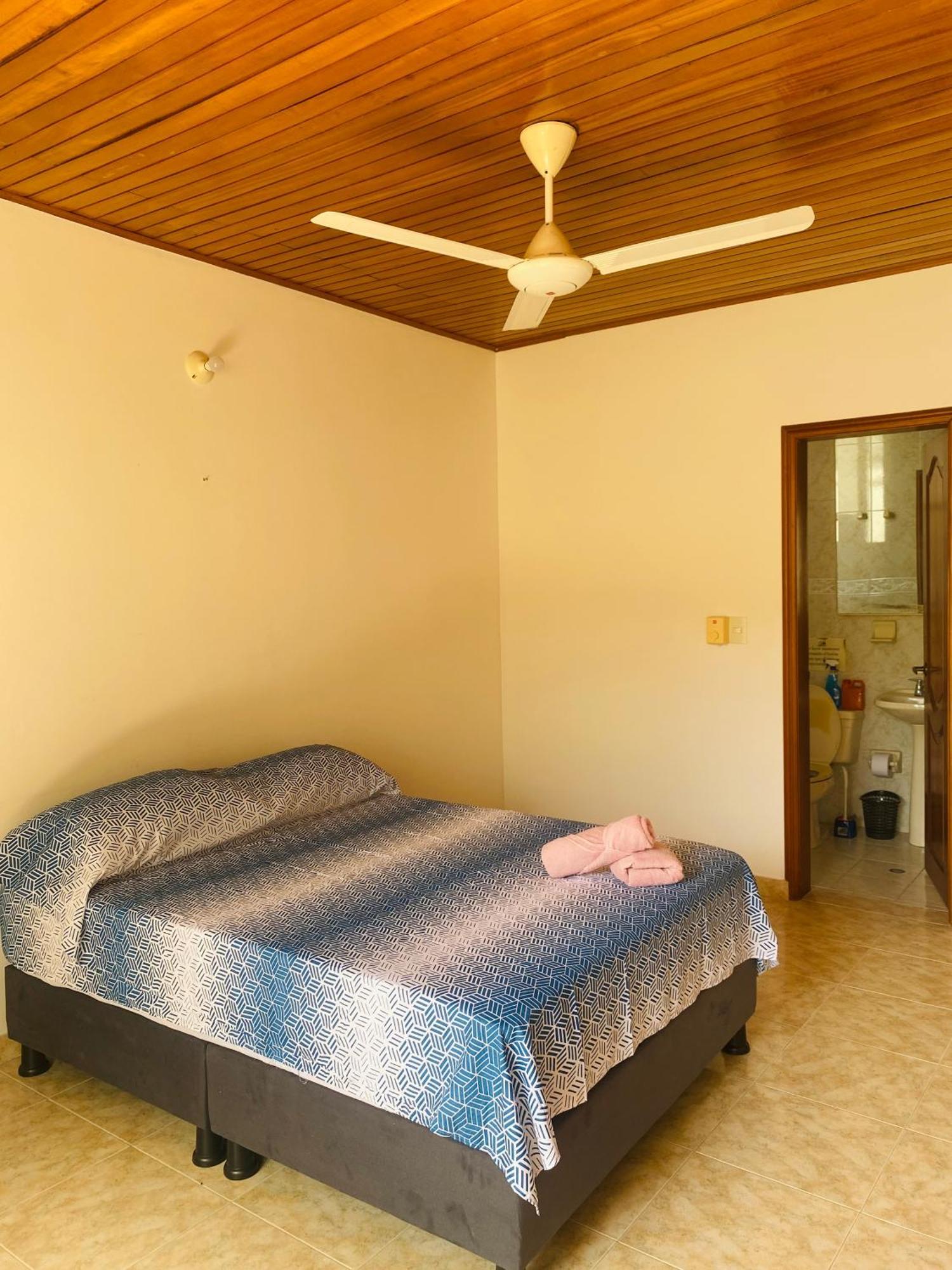 Guest house Paraiso Pie De La Popa 4*